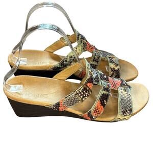 Vionic Park Radia Multi-Color Snakeskin Slip On Wedge - size 8